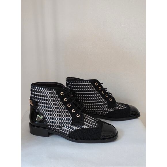 Chanel 2017 Tweed Pattern Logo Embellished Combat Boots 39 sz - Picture 8 of 15